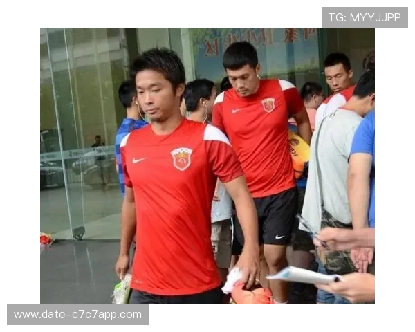 韩国球迷眼中的中国足球明星：从成就到挑战的全景观察